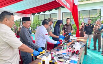 Kejari Musnahkan Barang Bukti Dari Berbagai kasus, Sumadi: Perlunya Pendidikan Agama Sejak Dini