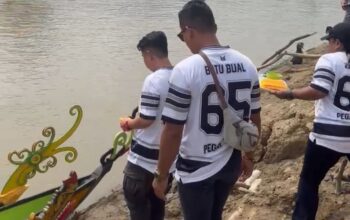 Sesajen Jadi Pembuka Lomba, Ritual Unik Untuk Meminta Restu Kepada Sang Leluhur