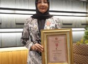 Bupati Berau Kembali Raih Penghargaan dari PGRI, Sri: Pendidikan Tetap Yang Utama…