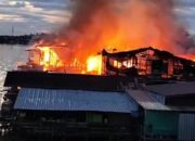 Duka Awal Tahun, si Jago Merah Hantam Rumah Warga