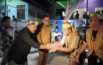 Wagub Kaltim Tutup Festival Bekudung Betiung, Dorong Tumbit Dayak Tembus KEN