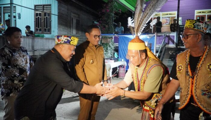 Wagub Kaltim Tutup Festival Bekudung Betiung, Dorong Tumbit Dayak Tembus KEN