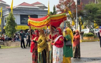 Sukses, Ratusan Peserta Tampil Anggun dalam Karnival Budaya 2026