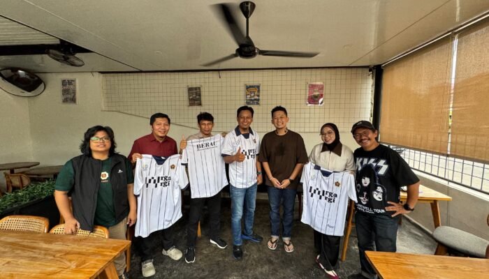 Warga-Wargi dan PWI Berau Launching Jersey Kontingen untuk Porwada IV Kaltim Balikpapan